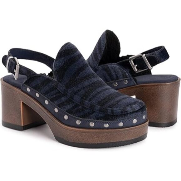 Muk Luks Shoes - NWOB Muk Luks Women's Platform Clogs Zebra blue black Size 10 NEW
